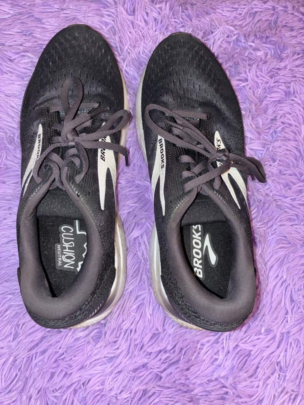 Brooks Ghost Black White Cushioned Mesh Low Top Running Sneakers - Picture 5 of 6